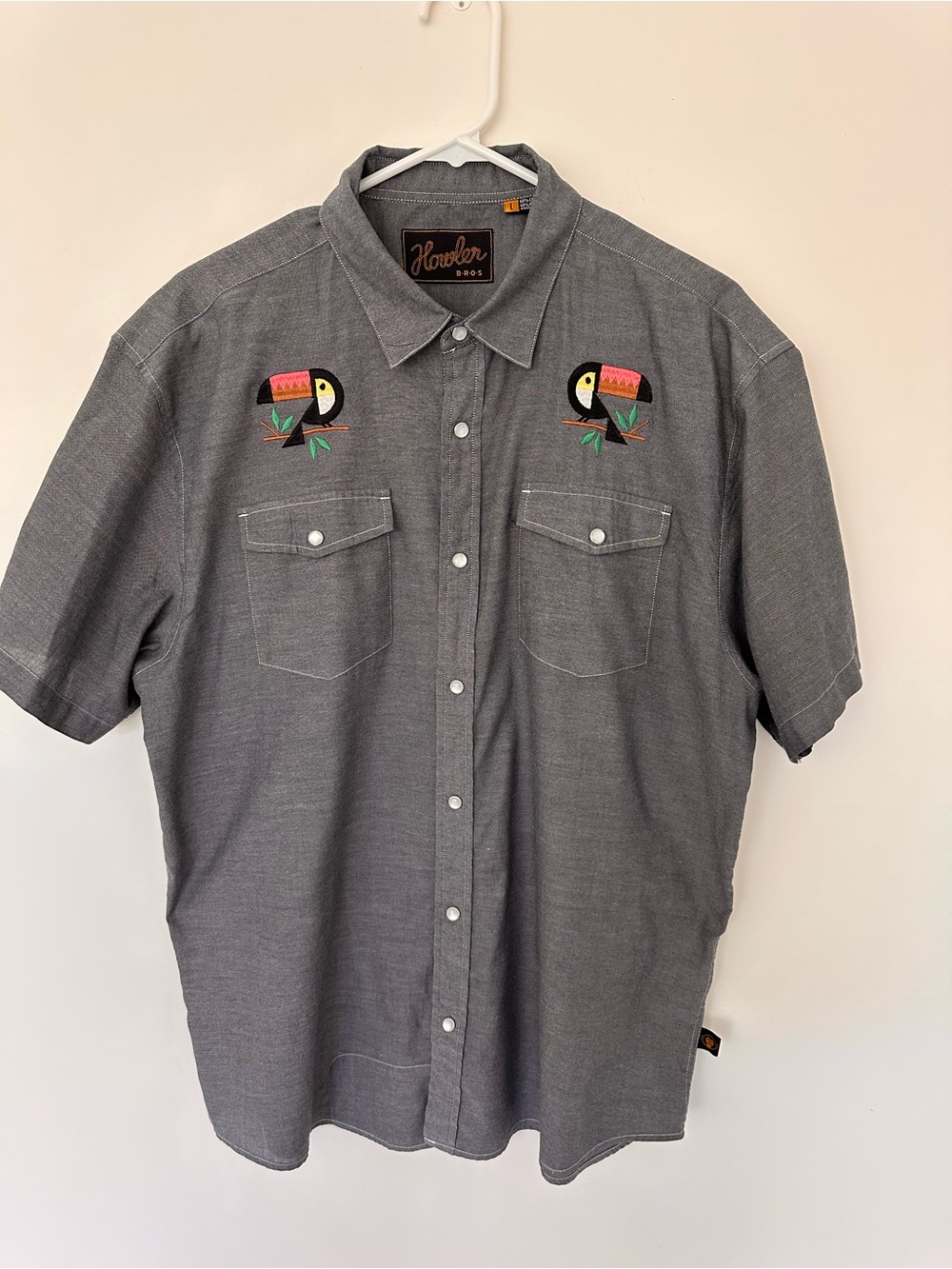 Howler Bros western Gray Short Sleeve Button Down Shirt with Toucans L